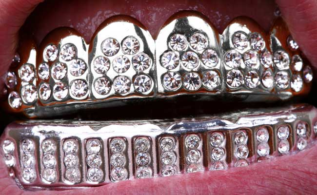 Is Putting Tin Foil on Your Teeth Bad?